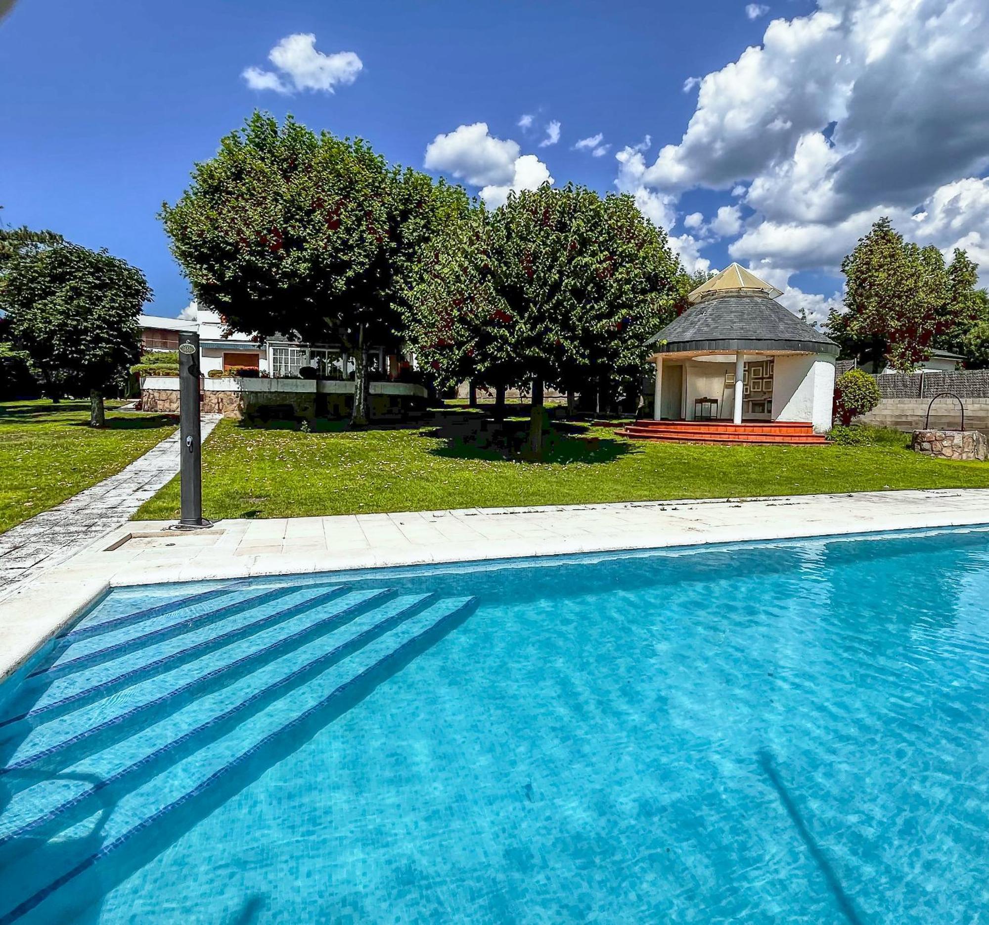 La Finca Del Monton De Trigo Guadarrama Exterior photo